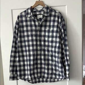 Men’s American Eagle Button Down